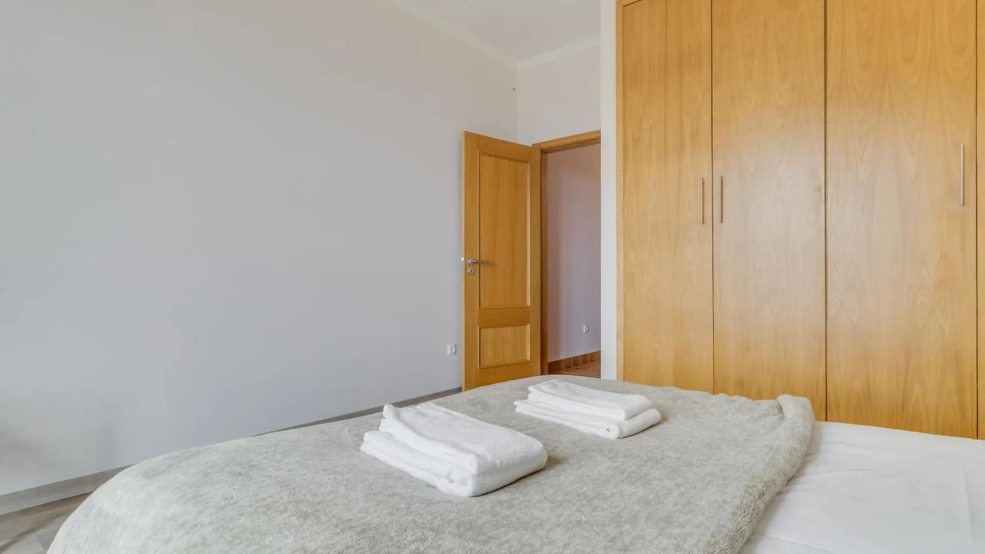 Villa Flor Santa Cruz  Holiday home Santa Cruz (Madeira)