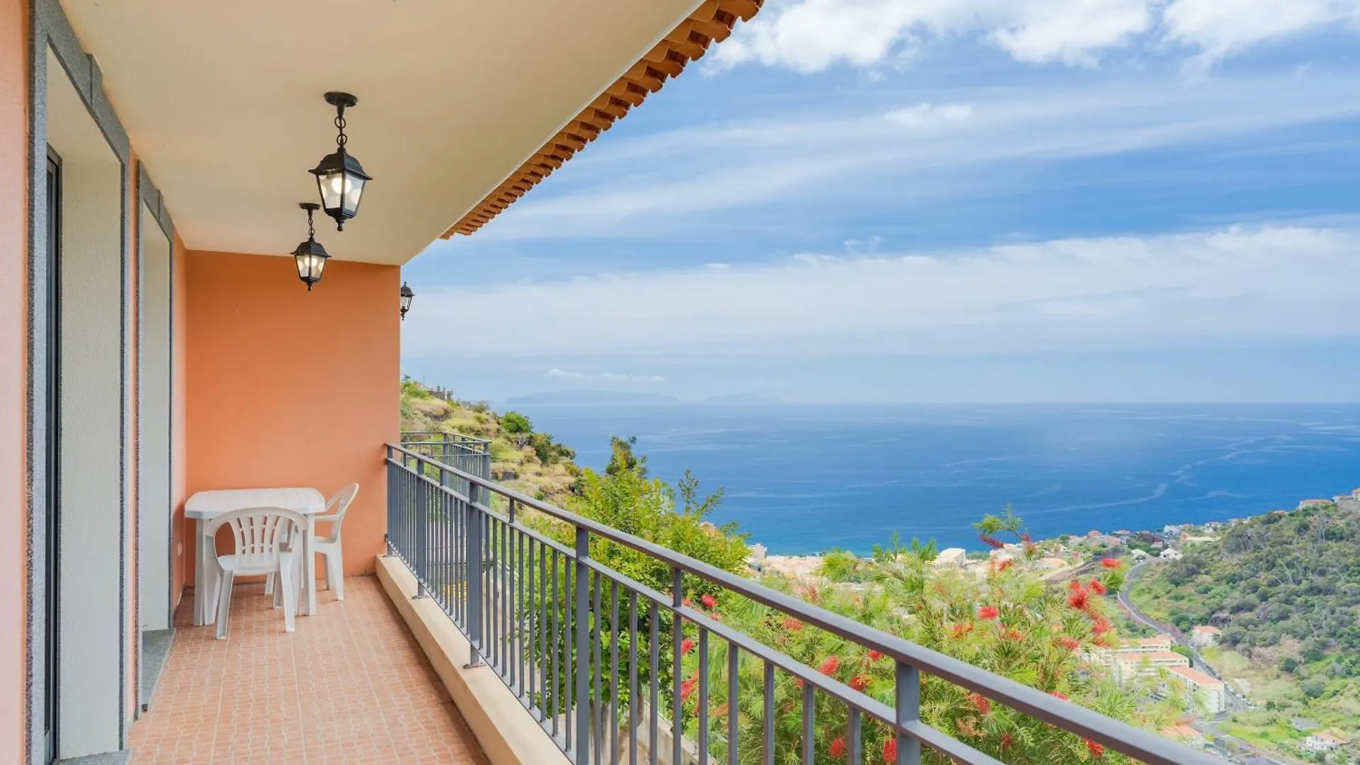 Holiday home Villa Flor Santa Cruz  Portugal
