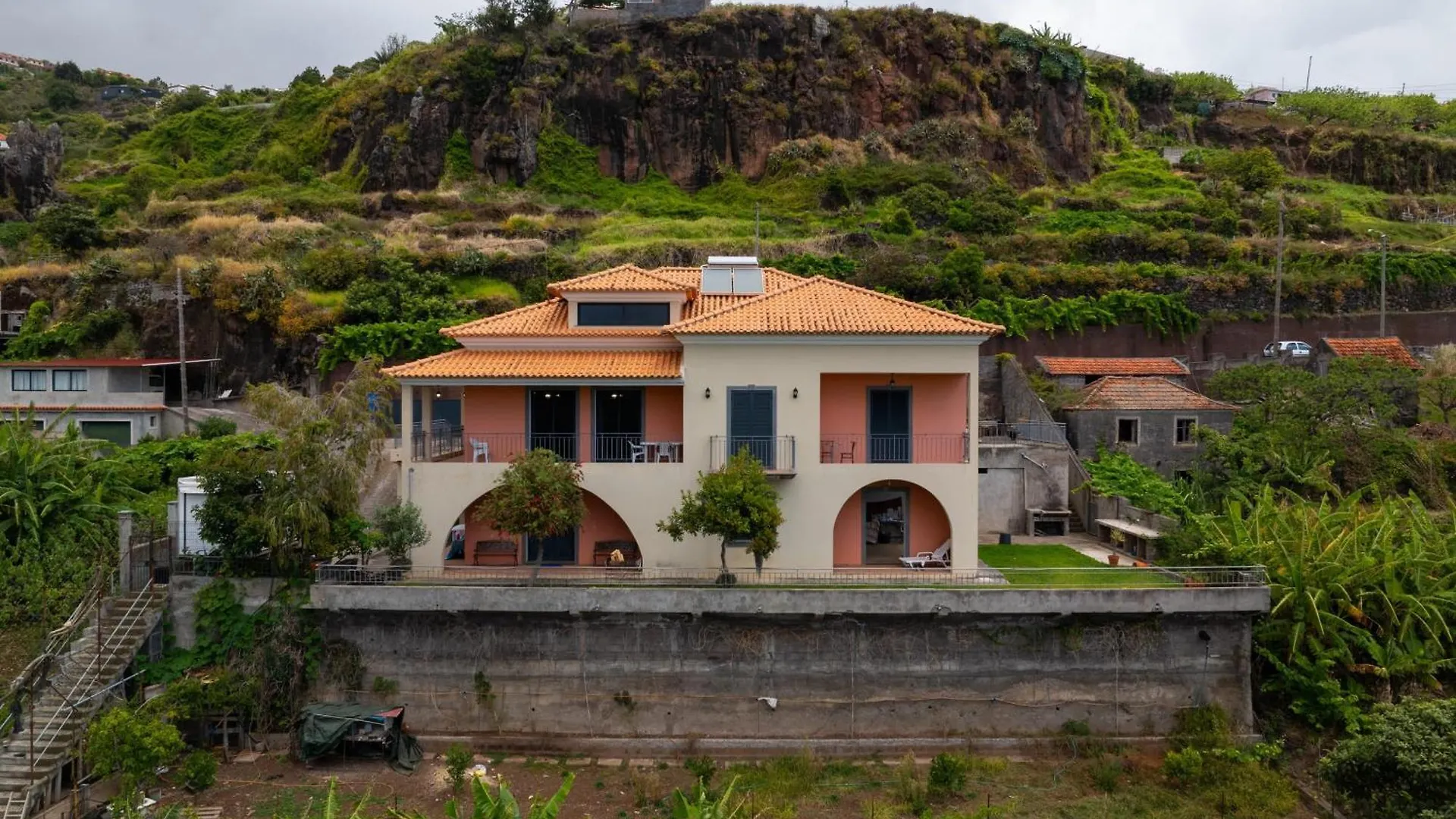 Villa Flor Santa Cruz  Holiday home Santa Cruz (Madeira)